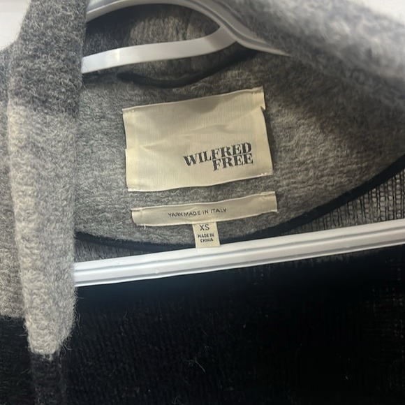 aritzia wilfred free striped wool coat - Picture 3 of 4